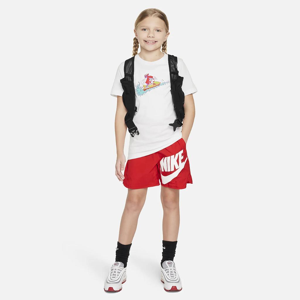 Nike Sportswear Big Kids&#039; T-Shirt FV5345-100