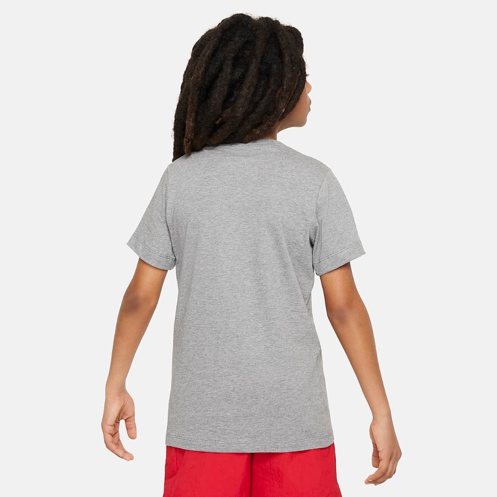 Nike Sportswear Big Kids&#039; T-Shirt FV5346-091