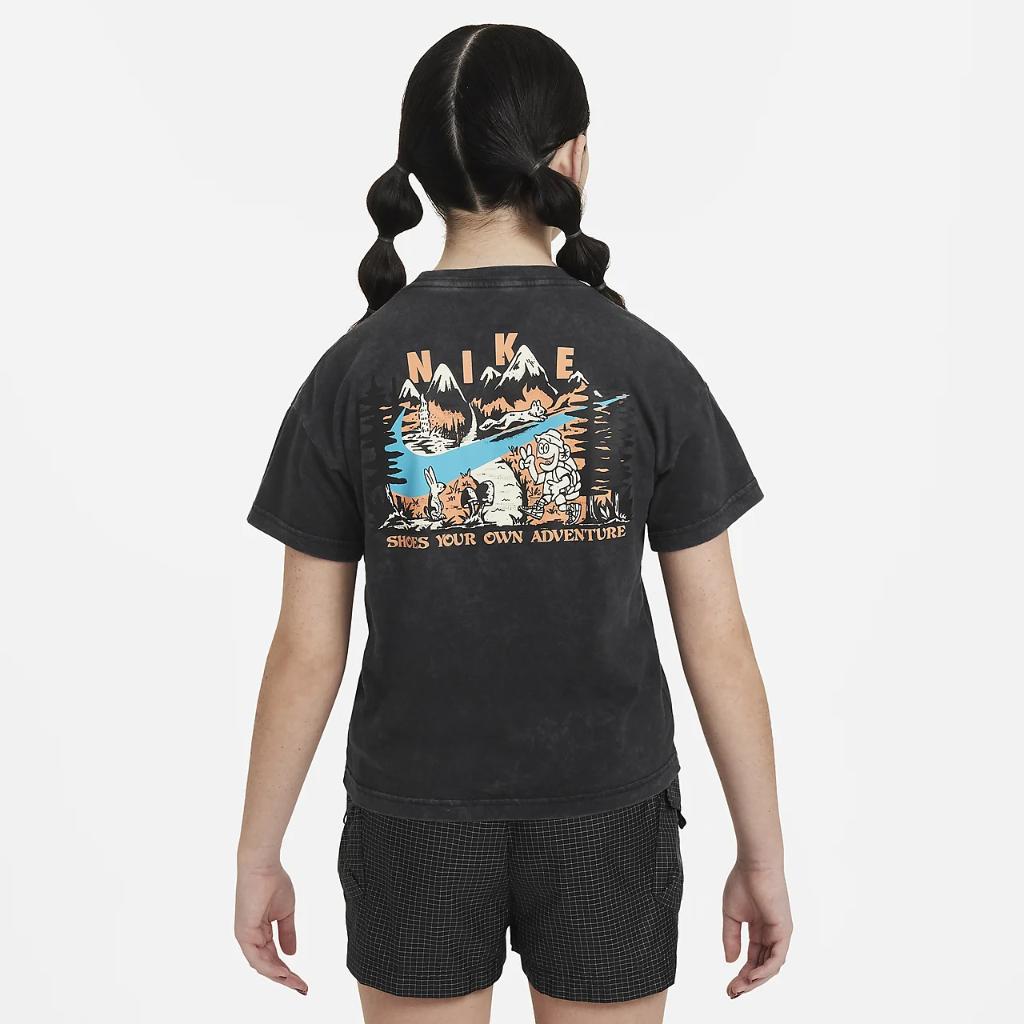 Nike Sportswear Big Kids&#039; T-Shirt FV5416-010