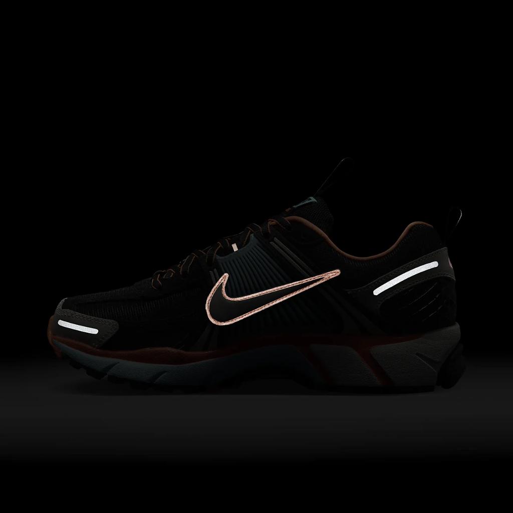 Nike Zoom Vomero 5 Premium Women&#039;s Shoes FZ3963-010