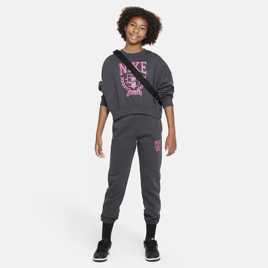 Nike Sportswear Big Kids&#039; (Girls&#039;) Oversized Fleece Crew-Neck Sweatshirt FZ4722-060