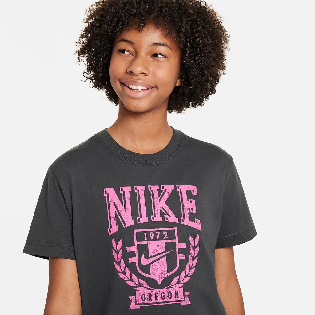 Nike Sportswear Big Kids&#039; (Girls&#039;) T-Shirt FZ4724-060