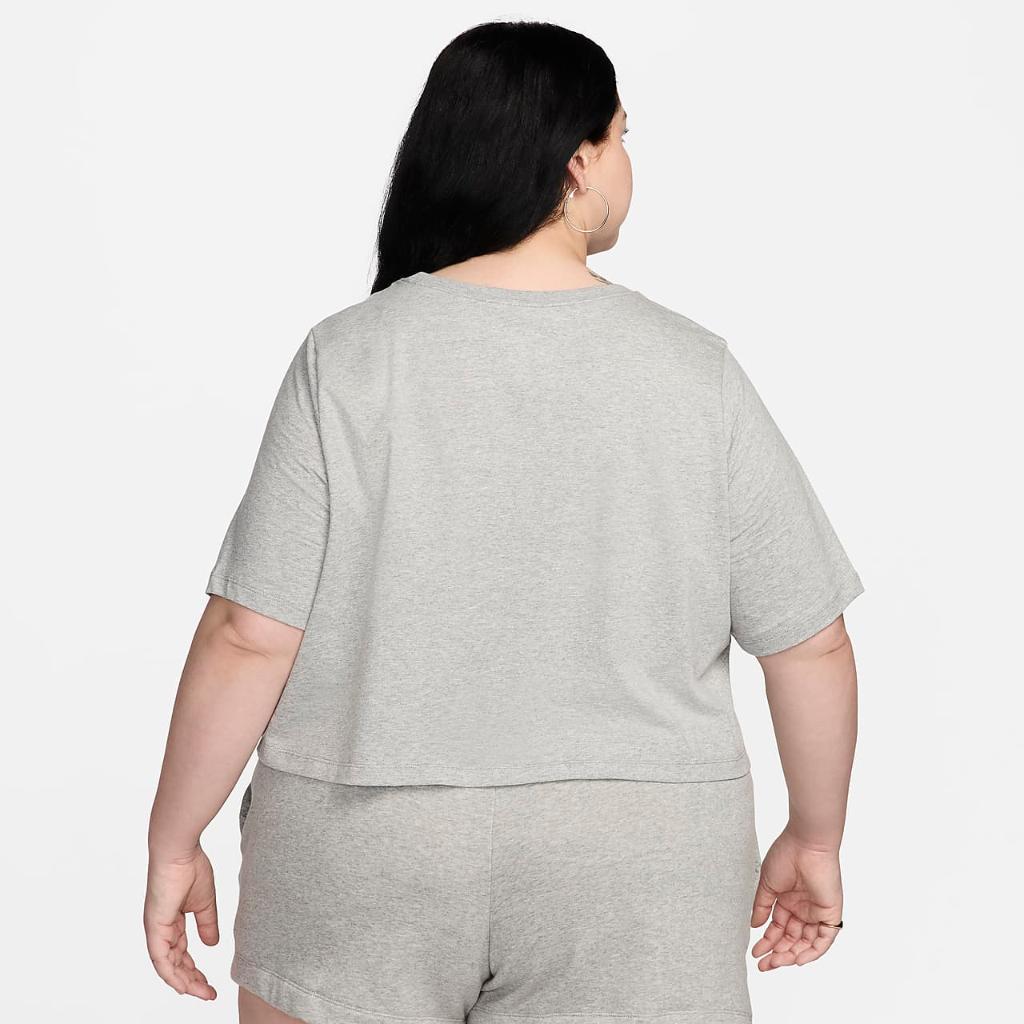 Nike Sportswear Essential Women&#039;s Cropped Logo T-Shirt (Plus Size) FZ8902-063