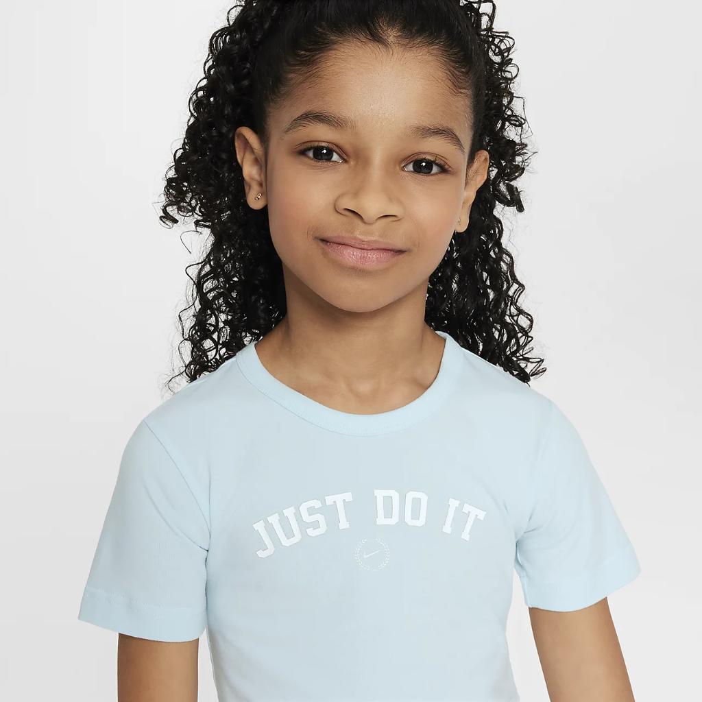 Nike Sportswear Big Kids&#039; (Girls&#039;) Crop T-Shirt HJ6231-474