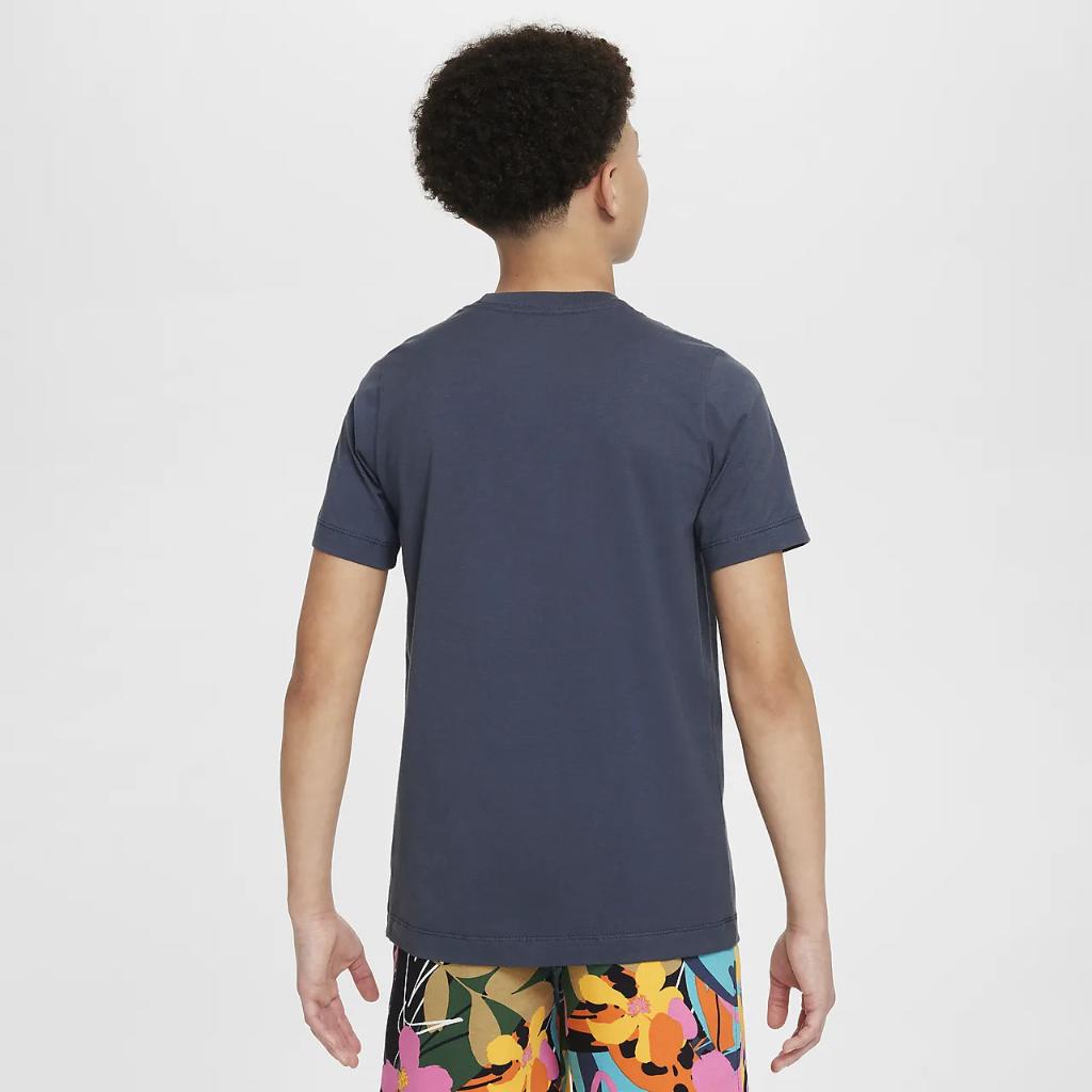 Nike Sportswear Big Kids&#039; T-Shirt HJ6254-437