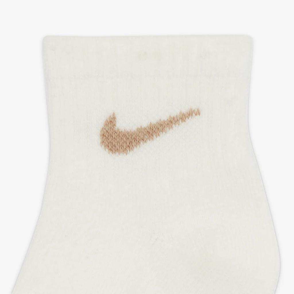 Nike Core Swoosh Baby (6-12M) Gripper Socks Box Set (3 Pairs) MN0053-W67