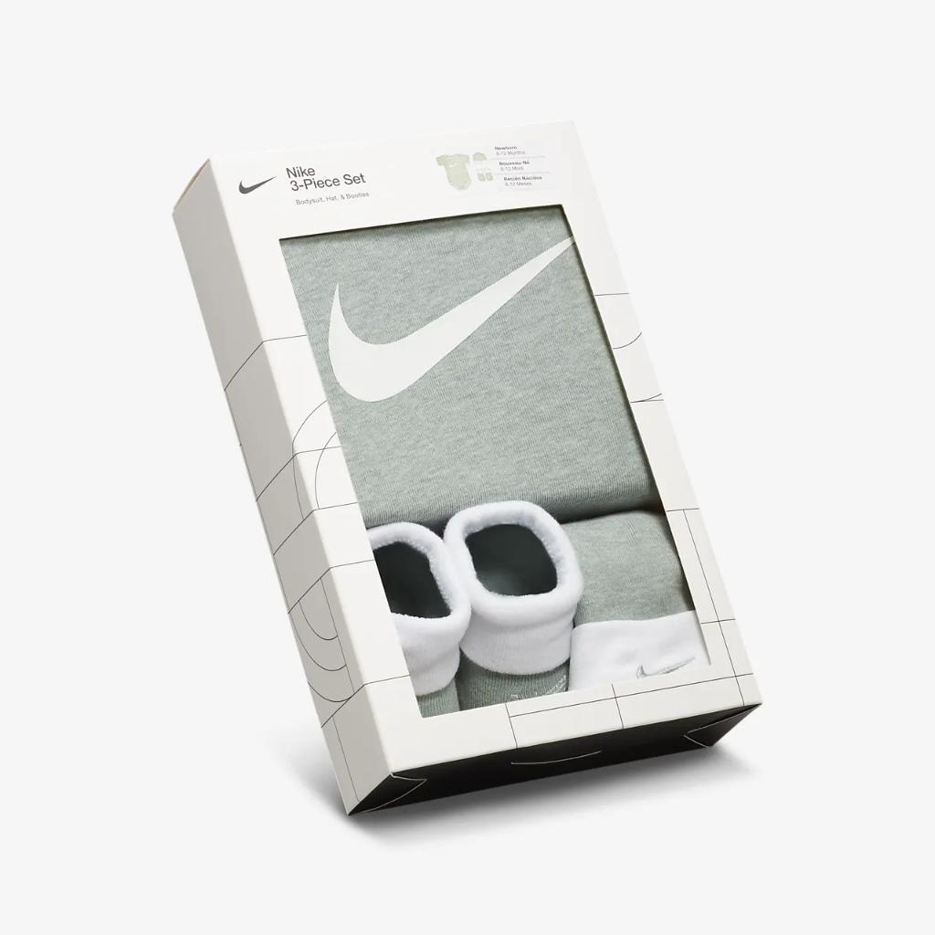 Nike Baby (6-12M) Bodysuit, Hat and Booties Box Set MN0072-EDV