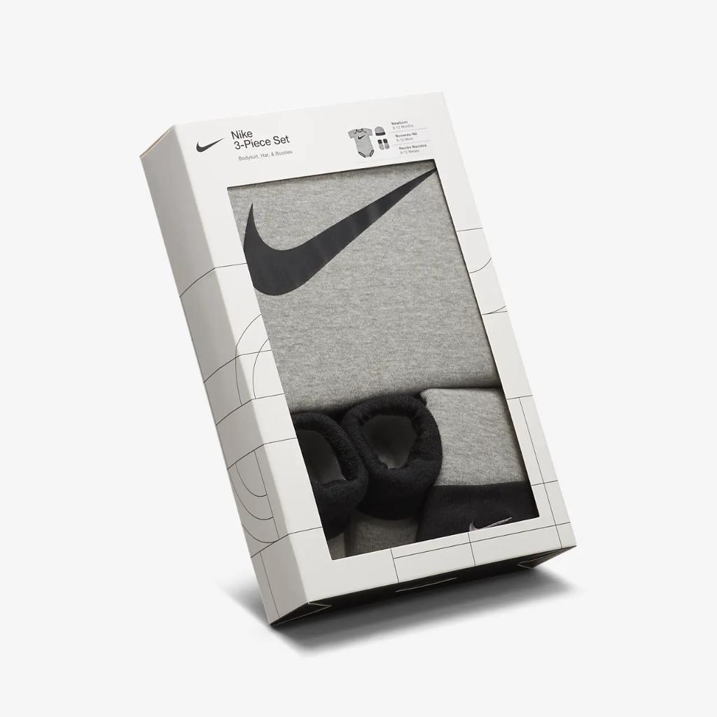 Nike Baby (6-12M) Bodysuit, Hat and Booties Box Set MN0072-G0E