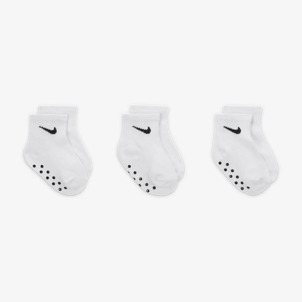 Nike Core Swoosh Baby (12-24M) Ankle Gripper Socks Box Set (3 Pairs) NN0053-F00