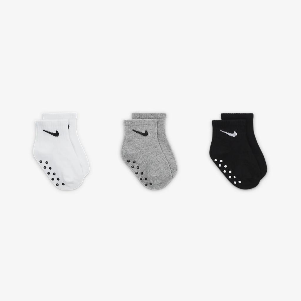 Nike Core Swoosh Baby (12-24M) Ankle Gripper Socks Box Set (3 Pairs) NN0053-G0E